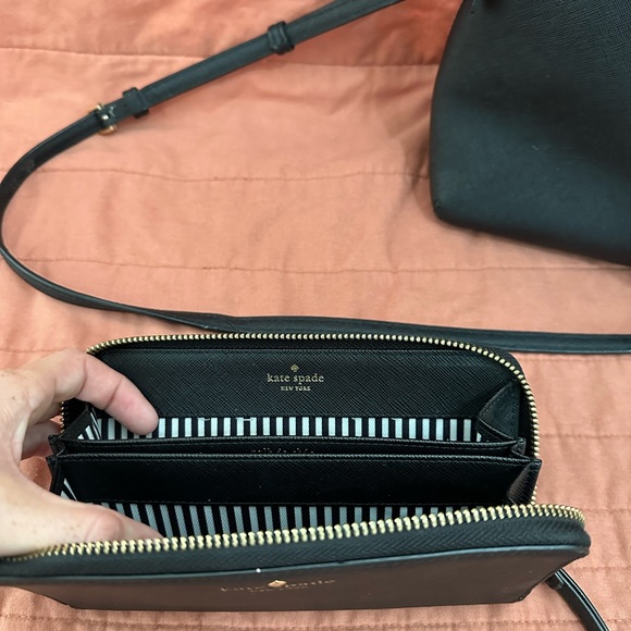 Kate Spade purse and matching wallet - Picture 3 of 3